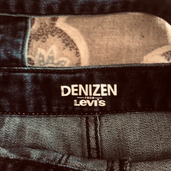 Levi’s Jean Short Overalls - Picture 2 of 4